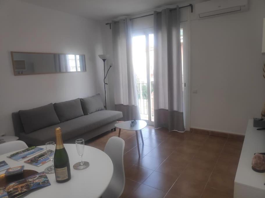 Refugio En El Centro De Palamos Apartment Bagian luar foto
